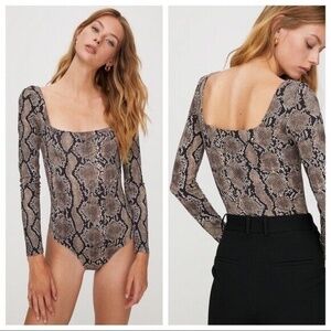 Aritzia Babaton Milford Snakeprint Bodysuit